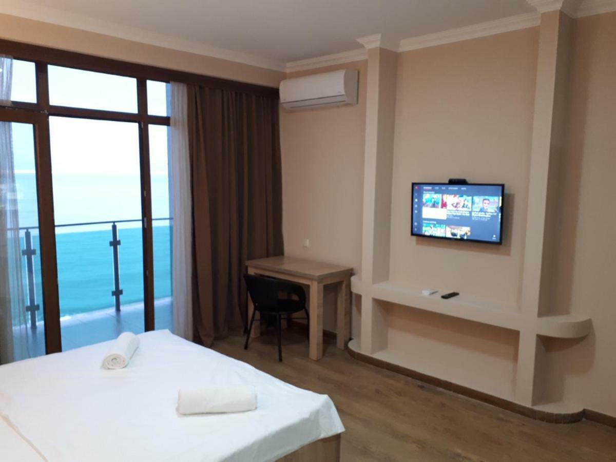 Jemka'S Modern Apartment Batumi Eksteriør bilde